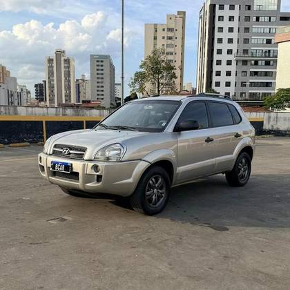 HYUNDAI TUCSON 2.0 MPFI GL 16V 142CV 2WD GASOLINA 4P AUTOMÁTICO HYUNDAI TUCSON 2.0 MPFI GL 16V 142CV 2WD GASOLINA 4P AUTOMÁTICO